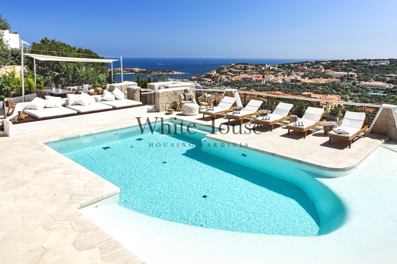 Swimming pool with sea view and view of Porto Cervo